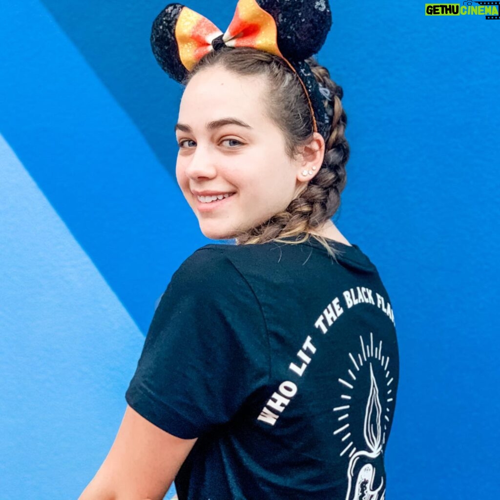 Mary Mouser Instagram - this time last year, I had a long weekend from work, so my sister and I went to Disneyworld ✨ seriously Disney parks at Halloween time are my favorite kind of magical. I’ll be waiting to go back until the world is much safer, but I already have a list of foods I’ll want to eat when I get there 😂 What’s your favorite park ride / snack?