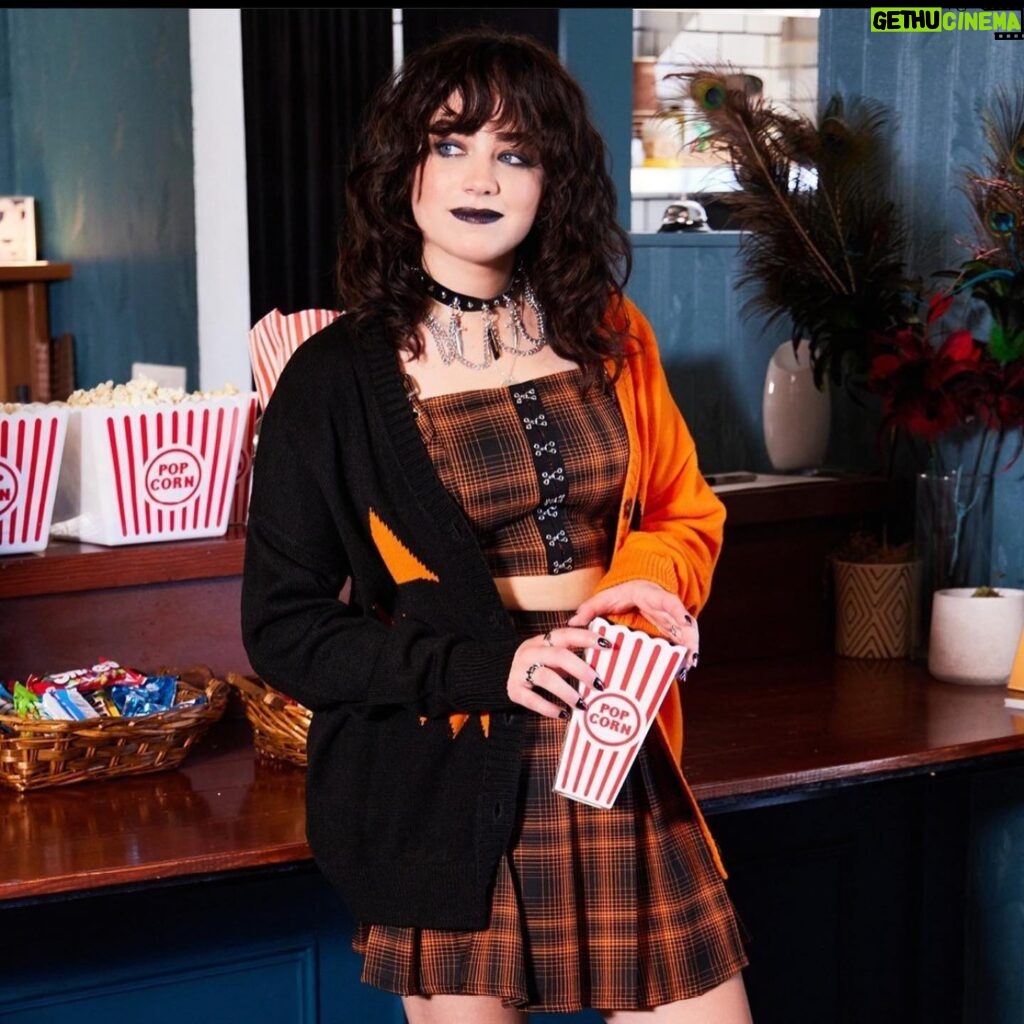 Mary Mouser Instagram - Halloween 5ever. aka : the time my lifetime dreams of living in a world full of Halloween and Hot Topic came true at once. here’s some fun bts ‘making of’ shots - as well as one pic that truly shows I’ve been an emo girl forever (at least I thought I was and I truly tried to be) @hottopic #HalloweenForever #SponsoredbyHT