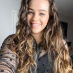 Mary Mouser Instagram - something about this fit really made me go 😋😜🤪 this is another tb, bc I feel like i didn’t get to show off this look enough. I’m obsessed with the ⚫️ and the earrings (can you spot the shape 🧐?) also, do you still have your holiday decorations up? I finally took mine down but the pumpkins and bats were hard to let go of 😭 hair: @michaelduenas make up: @courthart1 styling: @mrmontyjackson top: @lagencefashion jeans: @jbrandjeans earrings: @annasheffield