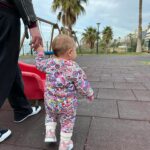 Mary Synatsaki Instagram – Εγώ που σκεφτόμουν ότι θα ήταν πολύ σικάτο να ντύνω με εκρού και μονόχρωμα το παιδί μου… εν τω μεταξύ η γκαρνταρόμπα της Ολιβιας 🌈