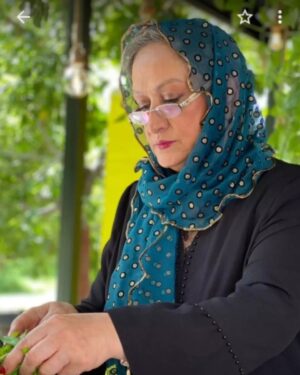 Maryam Amirjalali Instagram - بادرود‌به‌همه‌دوسنان خوبم 
عکسهاوخاطرهای گذشته رابدست باد‌بسپارید وازاین به بعد‌به‌ مثبهای‌زندگی زیبا‌فکرکنید وموجوداتی که‌باعث سلب ارامش روح وروانتان‌میشون بشگل کاغدباطله ازش استفاده کنید‌زندگی ارزش این همه رنجو‌نداره‌💙💙💙💙💙