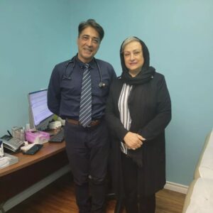 Maryam Amirjalali Instagram - باتشکرفراوان‌ازاقای دکترمهردادبلندکه دراین مدت بیماری من نهایت محبت ولطف وبمن‌داشتن
همچنبن‌ازاقای دکترکاوه 
ودکترلطفی‌ودکتربهرام براریان کمال‌تشکررادارم💙💙💙💙
باتشکرویژه‌ازپزشگان باتجربه وخوب ایرانی
#مریم امیرجلالی💙

  وو