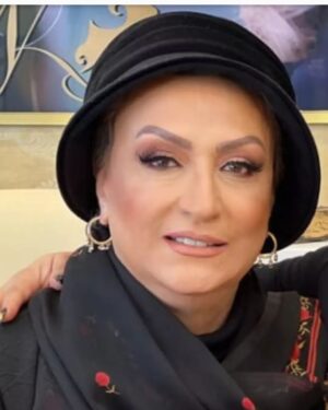 Maryam Amirjalali Instagram - به خودتون خیانت نکنین!
چرابایدهرشب باغصه وفکر
یه نفردیگه بخوابید؟!
بخاطرکی وچی انقدرخودتو
نواذیت‌میکنین؟!
باورکن اونی‌که دوستت داشته باشه ممکنه ناراحتت
کنه، ولی نمی زاره ناراحت
بمونی! باورکن هرکسی لیاقت نگرانی وناراحتی تو
رونداره! باورکن هرکسی لیاقت اشگ های تورونداره!
باورکن که نبایددوست‌‌ داشتنت روحیف ومیل ادمهای بی لیاقت کنی :)