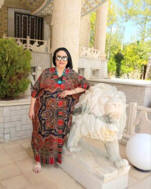 Maryam Amirjalali Instagram - منتظرحمله کسی باش
که زیادی بهش محبت کردی
اصلا‌اینو بنویسید
بنویسیدزیادکه باشی 
چی میشی !! زیادی میشی
زیادی که باشی ، زیادی میشی.....
خیلی حواستون باشه ببینید
چه مقدارخودتونودراختیار
دیگری می زارین
قدرقابلیت های خودمونوبدونبم...💙