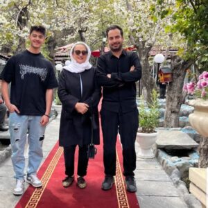 Maryam Amirjalali Instagram - یک‌روز‌خوب‌‌درکنار‌مهندس میلاد‌خطیبی‌ عزیز درباغ گیلاس‌💙