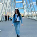 Maryam Zakaria Instagram - OOTD 💙 #stockholm 🇸🇪 #jeans #outfitinspo #beautifuldestinations #view