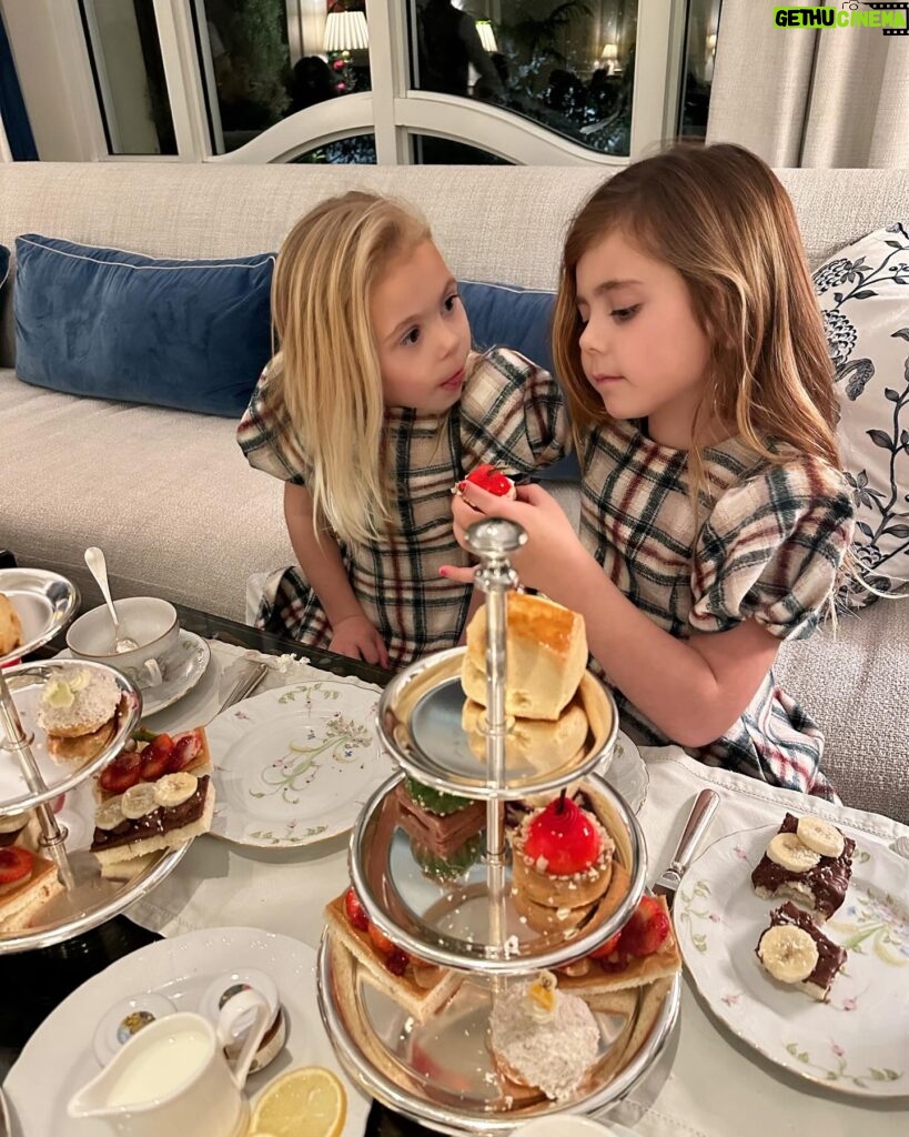 Maryse Mizanin Instagram - My girls love playing tea time, so we took them to the real afternoon tea 🫖 @thepeninsulabh 🤍