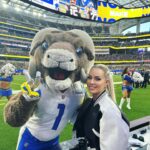 Maryse Mizanin Instagram - 🏈 thank you @sofistadium for having us!!!