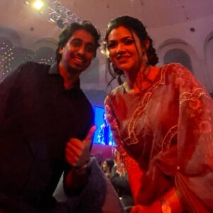 Masuma Rahman Nabila Instagram - “Hello কাছের মানুষজন!”
The only person I myself clicked a picture with this evening … @rakib.rnar