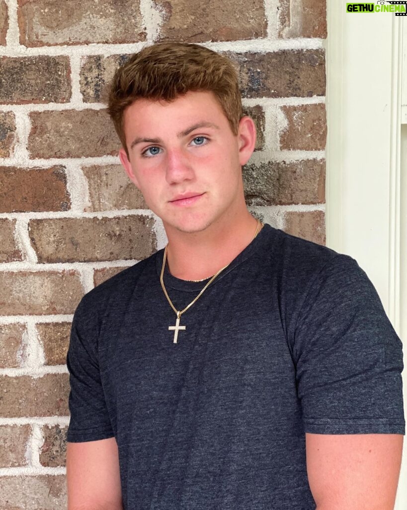 MattyB Instagram - y’all like this hair or the blonde better ? 🤣