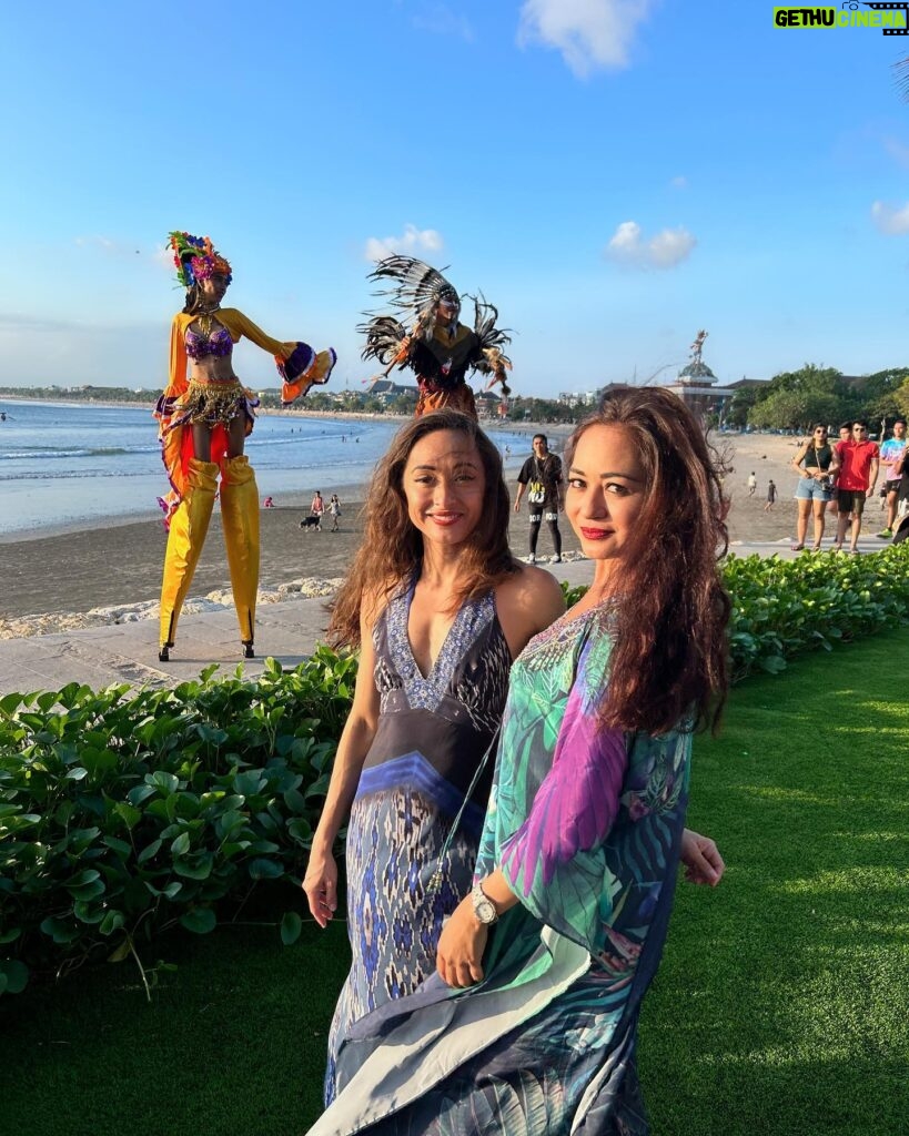 Maya Karin Instagram - Bali vibes ❤️🦋 #baliwedding #weddingparty #bali #baligarden #sisterhood