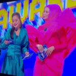 Maya Karin Instagram - Alhamdulillah Thank God semalam semua berjalan lancar kat Anugerah Gempak.. Tak ada rasa menggigil, nak pengsan ke apa. Tak de nak kena buka kasut etc 😊✌🏼Walaupun sebernanye I terlajak tido sampai pukul 6 petang sebab penat sangat from Singapore. Lari ke Picc, cepat2 buat make up and rambut, terus naik atas pentas haha, but everything went well. It was fun presenting with my ladies last night! 🌸💕 #GMWA2023 #picc @myvariante