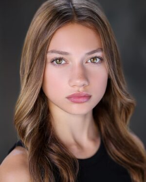 Maya Le Clark Instagram - Loving these new headshots from @lillykphotography!!!! What’s your favorite?