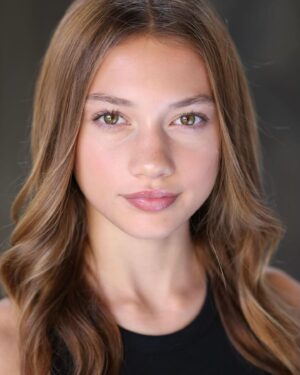 Maya Le Clark Instagram - Loving these new headshots from @lillykphotography!!!! What’s your favorite?