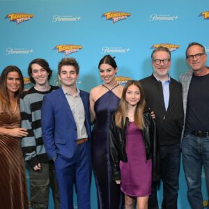 Maya Le Clark Instagram - Ok…we had a screening and CAN’T WAIT FOR YOU TO SEE IT!!! ⚡️💙⚡️ 

#thethundermansreturn 
#nickelodeon #paramountplus