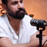 Mays Anber Instagram - الحلقة الخامسة من سالفة كاست الآن على اليوتيوب ضيف الحلقة محبوب العراق الفنان علي ليو .. بين الأغاني والتمثيل، والحياة الخاصة جانت سوالفنا غير شكل .. ‏@salfa_cast ‏Director: @alhadithy_ibrahim ‏Content: @shahadsallam ‏production: @rabdigital_uae ‏Post production: @almajeed97 ‏@ali_karsli2 & ‎‏‎#ميس_عنبر #سالفة_كاست #العراق #سالفة_cast ‎‏#podcast #iraq #baghdad #بودكاست ‎‏#salfa_cast
