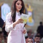 Mays Anber Instagram - اليوم من أم الربيعين من موصل الحبيبة .. تقديم #مهرجان_الربيع_في_الموصل مع الاعلامي مصطفى المولى برعاية سيادة رئيس الوزراء محمد شياع السوداني وحضور محافظ نينوى الاستاذ عبد القادر الدخيل …فيما حضر الاحتفال شخصيات حكومية وشعبية وفنية كبيرة في ساحة الاحتفالات بأيسر الموصل. تصوير المبدع ياسر @yasser_ahmed3