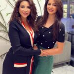 Mays Anber Instagram - الصديق الحقيقي الي يدعمك ويخليك تتجاوز مخاوفك… اول شخص دعمني بالعراق هو رسل وكانت السبب بزيارتي الاولى لبغداد ٢٠١٨ بعد غياب اكثر من ٢٣ سنة … رسل مثال للمراة العراقية الطموحة ورائدة بمجال تطوير الاعمال ❤️❤️ Baghdad, Iraq