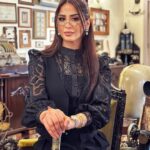 Mays Anber Instagram - بين الماضي والحاضر شنو رايكم بميس؟ … انتيكات ترسم مستقبل مختلف وعالم لايمكن تصوره … منو يحب يجمع انتيكات مثل هادي؟؟؟ @hadi.la