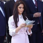 Mays Anber Instagram - اليوم من أم الربيعين من موصل الحبيبة .. تقديم #مهرجان_الربيع_في_الموصل مع الاعلامي مصطفى المولى برعاية سيادة رئيس الوزراء محمد شياع السوداني وحضور محافظ نينوى الاستاذ عبد القادر الدخيل …فيما حضر الاحتفال شخصيات حكومية وشعبية وفنية كبيرة في ساحة الاحتفالات بأيسر الموصل. تصوير المبدع ياسر @yasser_ahmed3