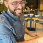 Mays Anber Instagram - دعوة غداء كلشش مختلفة جانت مع السفير البريطاني المعين في العراق السيد ستيفن هيتشن في مطعم الشيف شاهين (يابا) @britishembassybaghdad @yaba.rest @chef.shaheen