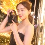 Mayu Hotta Instagram - ・ DIOR HOLIDAY POP-UP 🎄 2024年クルーズ コレクションと呼応するたくさんの バタフライが輝く装飾やTREE OF LIFEが 幻想的で美しかったです。 店内やアイテムにも沢山の蝶のモチーフが🦋✨ 表参道交差点にて11月18日(土)から12月25 日(月)まで 開催されるそうです〜行ってみてね♡ @dior #DiorCruise #SupportedByDior #ディオールホリデーポップアップ #ディオールファインジュエリー