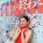 Mayu Hotta Instagram - ・ 『劇場版 君と世界が終わる日にFINAL』 ゴーレムアライバルイベント そして、完成披露試写会にお越しくださった皆様 寒い中本当にありがとうございました。 公開まであと少し！！！ 皆様に、お届けできる日が近づいていて嬉しいです。 ここから更に熱く熱く盛り上げていくぞ〜！楽しみに🧟❤️ #キミセカ @kimiseka_ntv