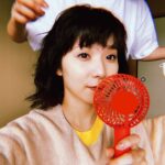 Mayu Matsuoka Instagram – ただいま
初恋の悪魔　第4話

日本テレビ系にて
放送中です。

#マスカラを扇風機で乾かすの図