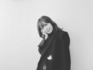 Mayu Matsuoka Instagram - まつもtoなかい

ありがとうございました。

加賀まりこさんに
「ハッピーちゃん！」

（ドラマ『やすらぎの郷』での私の役名）

と久しぶりに呼んでもらえて
心から、うれしかった！