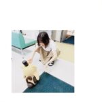 Mayu Matsuoka Instagram - LAVOTの猿彦くん いつも癒されていました。 たくさん頑張ってくれてありがとう。 本日22時 「おカネの切れ目が恋のはじまり」 最終話です。 ドラマは今日でおわりますが 2人の物語はこれからもきっと あり続けるのだと思います。 2人の今日はどんなかな？って 私もたまに考えます。 寒い日は すっかり寒くなったねって 2人で話してるかな、とか 物語は途中で終わったわけではなく 未完のままというわけでもない ドラマとしてみんなで走りきれたと 私は思ってます。 みなさま 本当にありがとうございました。