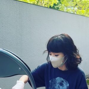 Mayu Matsuoka Instagram - 「初恋の悪魔」
日本テレビ系にて
第5話
本日22時から放送です。

#初恋の悪魔

#これはとても良く晴れた日のスタジオ
#あんまり晴れてるから今年の
#梅仕事
#持ってきて外で干させてもらいました

台風の状況が目まぐるしく変わりますね。
情報をチェックしてどうか安全に過ごされてください。