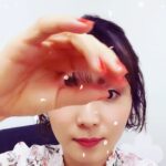 Mayu Matsuoka Instagram - こんにちは 映画「騙し絵の牙」 3月26日の公開に向けて 宣伝活動をしています。 2枚目は桜を散らせてみました🌸 #騙し絵の牙 #大泉洋　さん #吉田大八　監督