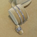 Mayuu Yokota Instagram - 今年で創業100周年を迎えるイタリアのジュエリーブランド Damiani💍🤍 銀座三越 本館1階 ザ・ステージ にポップアップストアがオープンしています 私は先行発売のピンクゴールドのマルゲリータ ネックレスを身につけて遊びに行ってきました！ イタリアのヴァレンツァで今では珍しいひとつひとつハンドメイドされていて、遠くからでも煌めくダイアモンドがとても印象的です🤍🤍🤍 1月24日(水)から2月6日(火)まで期間限定で開催しているので是非遊びに行ってみてね☺︎ @ damianiofficial #Damiani #DamianiMargherita #Handmade #MadeInItaly #PR