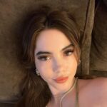 McKayla Maroney Instagram - Merry Christmas Eve from my couch to yours 🍪🎄🕊🎁✨ 🦌