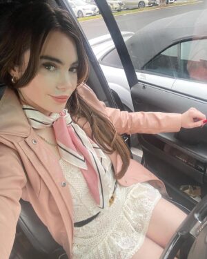 McKayla Maroney Instagram - Hope everyone had a nice Christmas🤍🌧 Ignore the Starbucks trash in my side door. That’s actually a New Years resolution of mine🤣😋