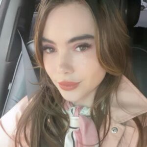 McKayla Maroney Instagram - Hope everyone had a nice Christmas🤍🌧 Ignore the Starbucks trash in my side door. That’s actually a New Years resolution of mine🤣😋