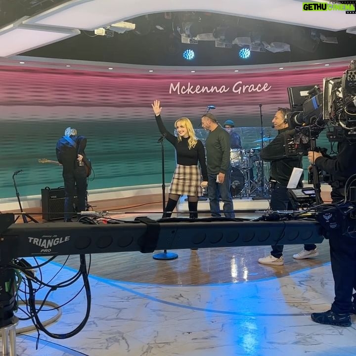 Mckenna Grace Instagram - Thank you @todayshow for letting me perform for the 1st time❤️Thank you to my entire music team and my NYC band who held my hand the whole way. I’ve never been so nervous!