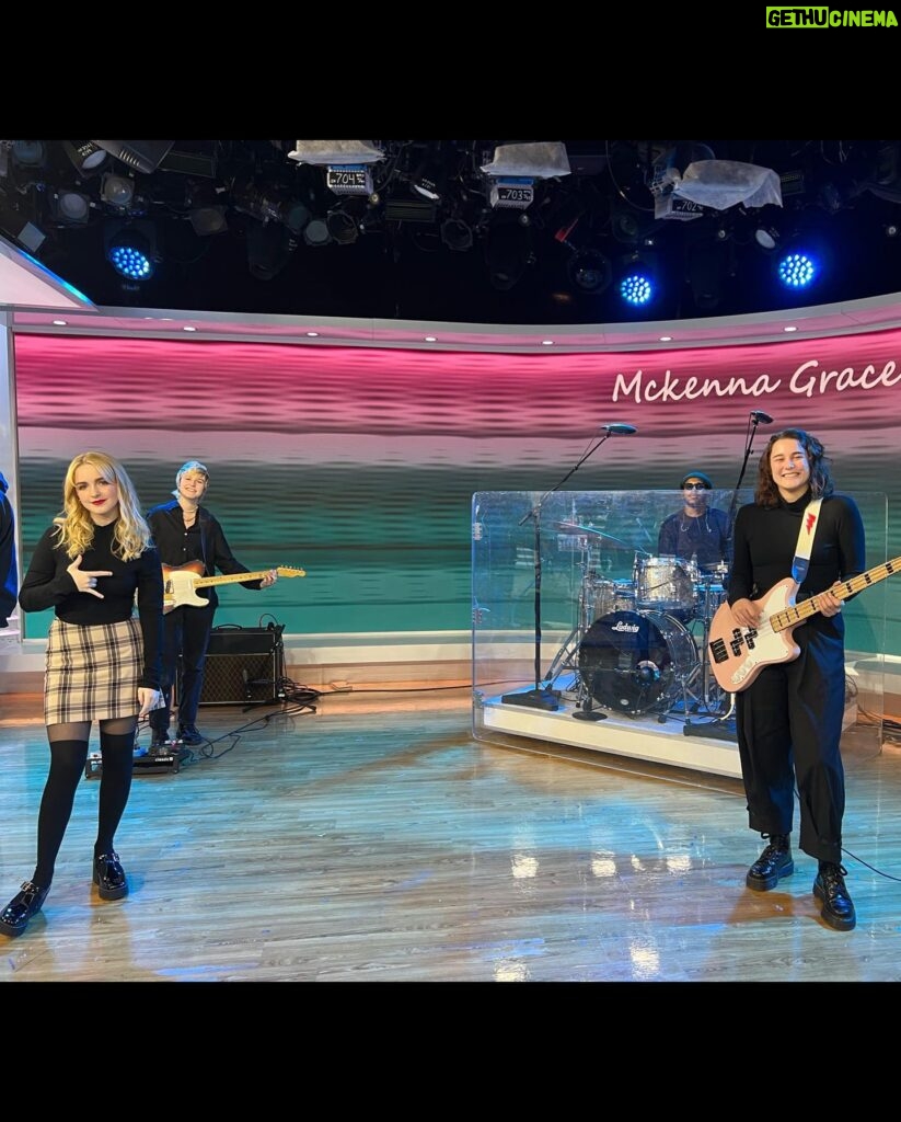 Mckenna Grace Instagram - Thank you @todayshow for letting me perform for the 1st time❤️Thank you to my entire music team and my NYC band who held my hand the whole way. I’ve never been so nervous!