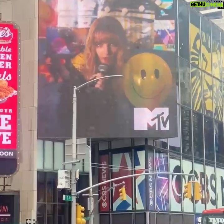 Mckenna Grace Instagram - 😭TIMES SQUARE!!! thank u @mtv this is really so cool🖤watch my new video for 'You Ruined Nirvana' all day today on @MTV Live  MTVU