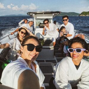 Meg Imperial Instagram - It’s a good feeling when you get along with the people you work with. #GoodwillBarkada