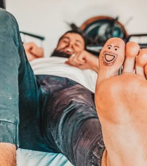 Meg Verschelle Instagram - Gardez le sourire et soyez dans votre folie ! 🤪 Trio parfait 🤍 lequel vous préférez entre @pidi_meg @apollinegrmz et @levraibouseuh ? 😂