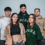 Meg Verschelle Instagram - NOUVELLE COLLECTION LOCKD DISPONIBLE à 21h 🔥 Petit shooting avec la team pour fêter ça 🥰 N’hésitez pas à vous faire plaisir 🛒 @lockd_clothing ➡️ https://lockdshop.com ou lien en bio