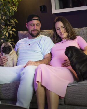 Meg Verschelle Instagram - La famille s’agrandit 🍼👶🏻❤️