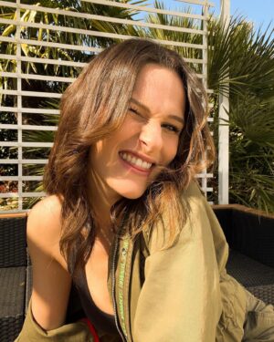 Meg Verschelle Instagram - N’oublie pas t’es la meilleure 💛☀️