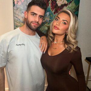 Megan Barton Hanson Instagram - Blood makes you related, loyalty makes you FAMILY ❤️