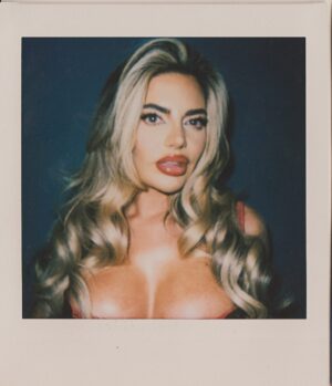 Megan Barton Hanson Instagram - Take a picture it will last longer… 📸 

Captured by the legend @stevetakespictures 
Hair @ashleycockrellhair 
Makeup @juliaedwardsmakeup