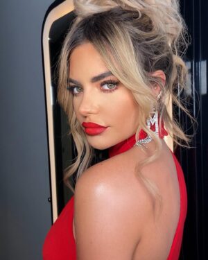 Megan Barton Hanson Instagram - Had the BEST weekend 💃🏼 BAFTAs, spicy margs, fire dresses and sexy people 💫