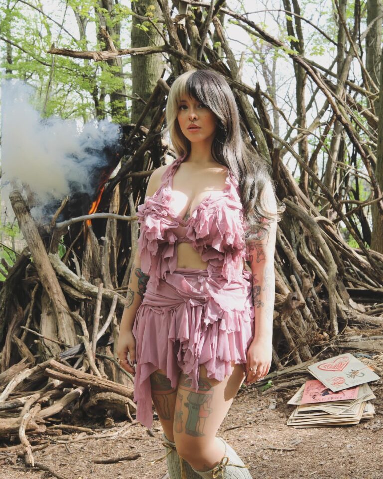 Melanie Martinez Instagram - Happy birthday to me🧚🦷This is the last year of my 20’s and I plan to make it count. Currently creating a beautiful show that encapsulates the last ten years of hard work and dedication to my creative vision. I am not the same person I was when I first started this story and thank the goddess for that growth. As a Taurean I’ve mastered the art of pivoting when needed to still get an idea across without compromising my artistic integrity , I’ve learned how to let things roll off my shoulders in a way that nourishes my peaceful spirit and I’ve become super in tune with my body & souls needs & desires. Grateful to continue creating art that reflects the world and for all the love / support you’ve shown me 🤍