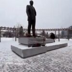 Melek Baykal Instagram - Kazakistan’ın en büyük şehri Almatı’da Türkiye Cumhuriyeti’nin 100. yılı anısına yaptırılan Atatürk heykeli törenle açıldı. #kazakistan ❤️ İzlerken ağladığım doğrudur 🇹🇷