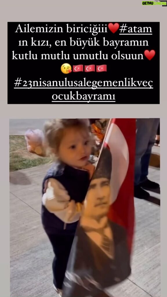Melek Baykal Instagram - Ailemizin bir tanesiiiii en büyük bayramın kutlu olsuuun🇹🇷♥️😘 #atatürk çocuğuu ne mutlu sana böylesi bir bayram hediye etmiş Atam sizlere🙏🙏🙏🇹🇷🇹🇷🇹🇷 #23nisanulusalegemenlikveçocukbayramı